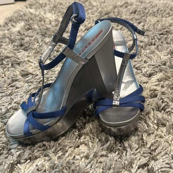 Authentic Prada platform Sandals - Picture 2 of 10